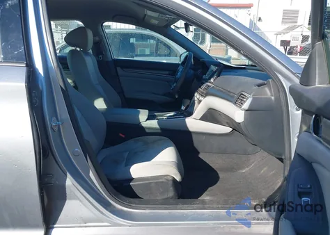 2020 Honda Accord Lx z USA, uszkodzony, nr VIN 1HGCV1F13LA035068
